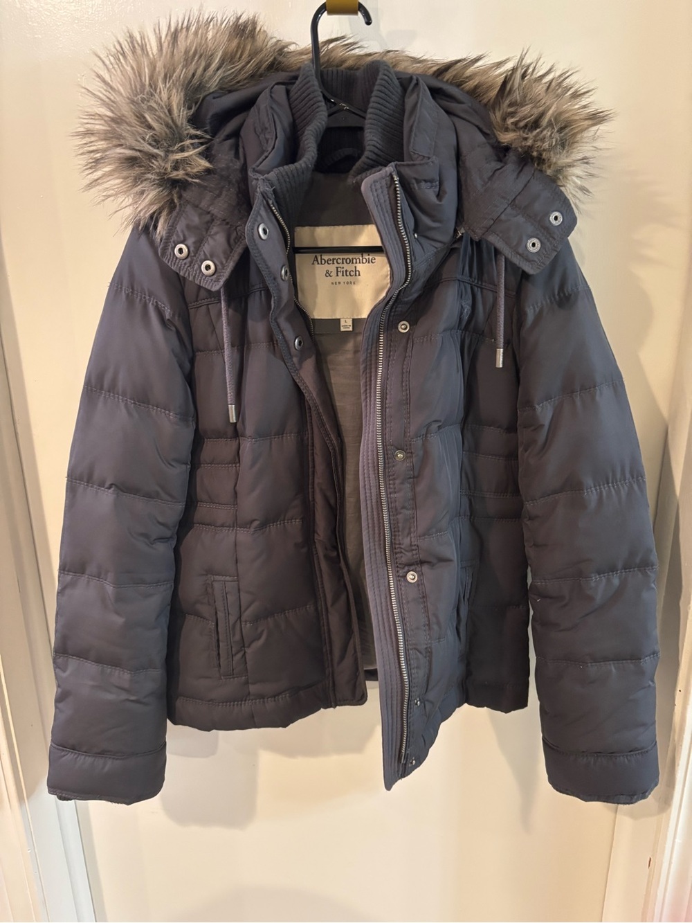 Abercrombie & Fitch Beige and Dark Gray Labeled Jacket Interior